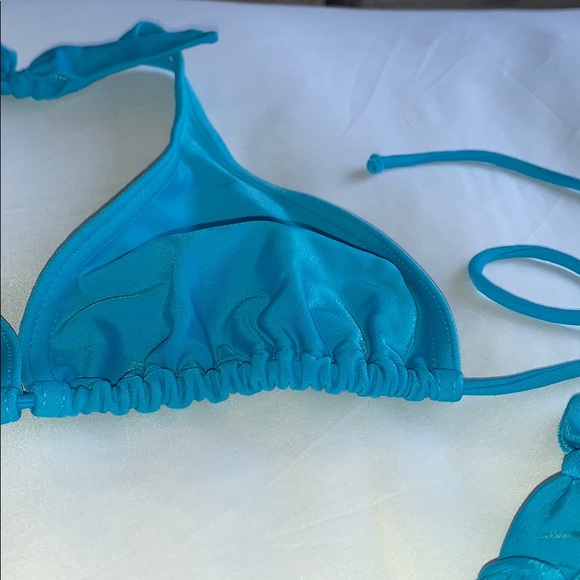 Bikini - Picture 2 of 3